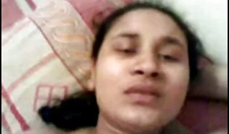 Busty fata cums în gura ei lenjeri intime sexy