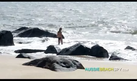 Busty blonda îi place să facă rolul tinuta sexi de