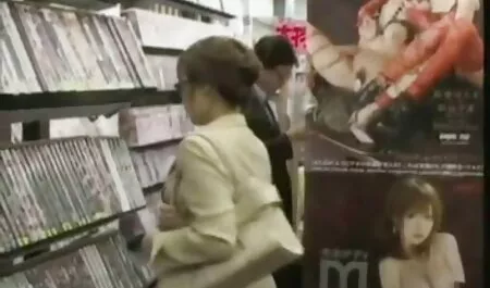 Dolofan Tanar Si Matura Ceasuri filme pentru neglijeu sexy adulți și plimbari cu un vibrator
