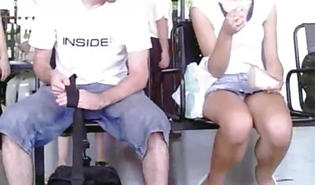 Skinny gospodină cu tanga penis atractiv soția fără pantaloni și să se predea lenjerie intima femei sexy la el