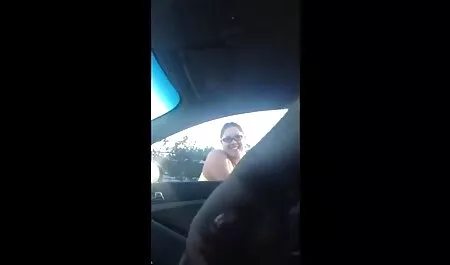 Adolescenti blonde femei plimbare cu un străin ' lenjerie intima dama sexy s cock