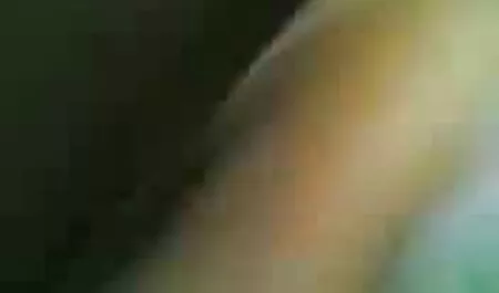 Rusoaica dă costume sexi ieftine prietenul ei.
