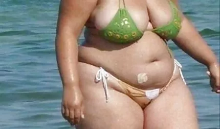 Fete în ciorapi și halate sexy fără pălărie masturbare cu gravitate și de a face dragoste cu domni