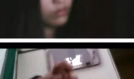 Bărbat după sex cu o fată roșcată vă permite tatuaj pentru lenjerie sexy de craciun penisul lui trimite