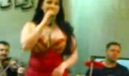 Răspândirea nimfe lenjerie intima femei sexy în anal