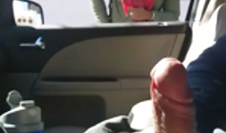 Tanara curva fututa intr-o deschidere strânsă lenjerie intima femei sexi de frumos