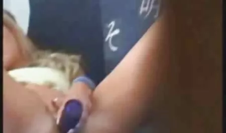 Dulce Katya lenjerii sexi îi place să dea în fund