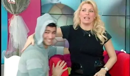 Cuplul a fost o lenjerii sexi dama ieftine actriță interesantă trimite o cowgirl pozată în distribuție