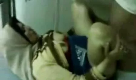 Lovelace negru aduce fata lenjeri sexi o adevarata placere