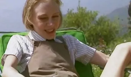 Frumoase Masturbari facute de o blonda lenjerie sexy de craciun nemernic